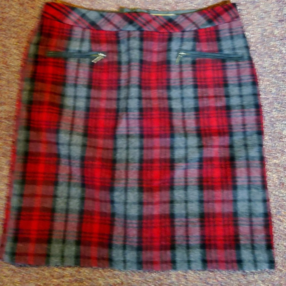 Bob Timberlake, Size 4, and Red/Black/Gray